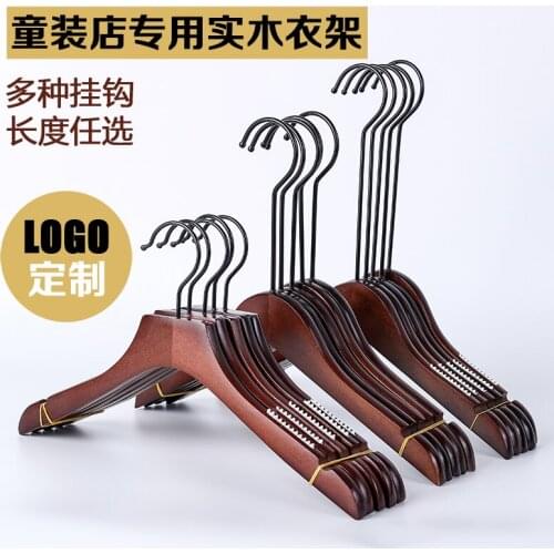 Sainwin 10pcs/lot solid wood baby clothes store non-slip Hanger Childrens Retro Long Hook Wooden Hanger rack