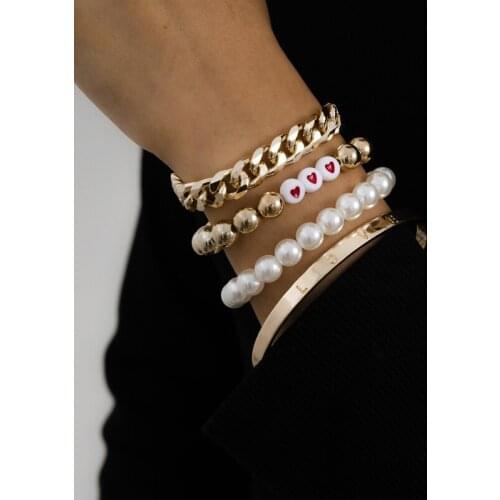 Fashion Jewelry Simulated Pearl Heart Bracelet 2021 New Design Vintage Temperament Metal Bracelet For Girl Lady Gifts