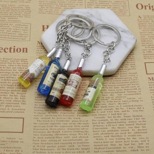 Fashion creative jewelry key chain retro red wine bottle key chain jewelry bag car pendant men and women gift souvenir