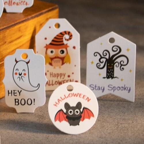 50PCS Halloween Series Kraft Paper Tags With Rope Pumpkin Ghost Bat Crafts Hanging Labels Kids Gift Wrapping Party DIY Supplies
