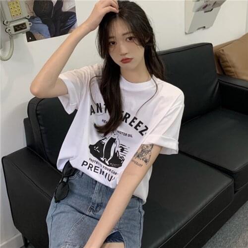 Woman Graphic T Shirts Y2k Tops Short Sleeve O-Neck Loose Short Sleeve Anime Graphic T Shirt Top 2021 Women Fashion Clothing