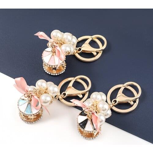 Imitation pearls Crystal String Carousel Keychain Fashion Girls Purse Bag Pink Car Key Ring Gifts Rhinestone Pendants Jewelry