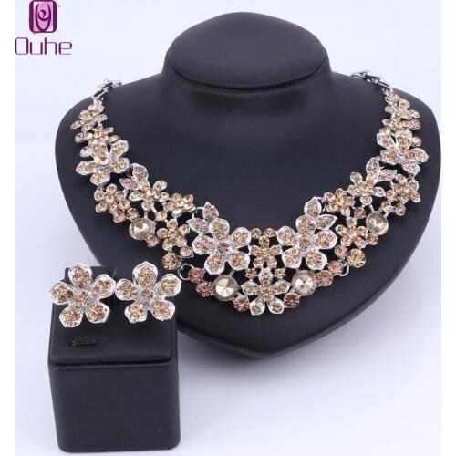 OUHE Amazing Design Silver Color Vintage Jewelry Sets Crystal Flowers Pendant Necklace And Earrings Set Best Mother Wife Gift