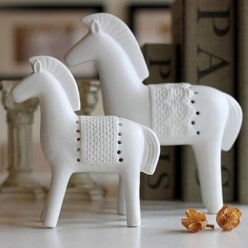 Nordic Creative Simple Household Ceramic Crafts Sculpture Horse Decoration Home Adornment Living Room Desktop Ornaments