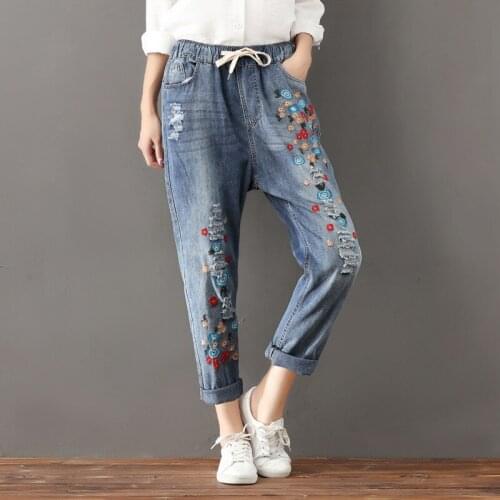 2019 Spring Women Jeans Autumn Embroidery Flower Elastic High Waist Jeans Vintage Harlan Pants Slim Casual Loose Denim Jeans 322