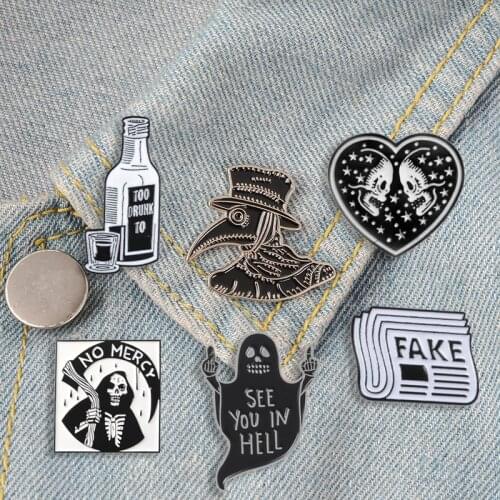 Plague Doctor Grim Reaper Hell ghost pin Punk skull heart enamel pin brooch Wine newspaper pass the time Lapel pin badge jewelry