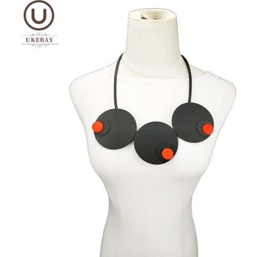 UKEBAY New Geometric Round Pendant Necklace Women Handmade Jewelry Red Wood Accessories Choker Necklaces Short Rubber Chain Rope