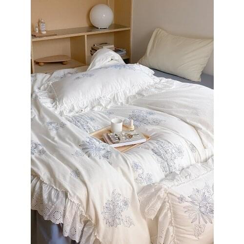 Light Luxury Princess Style Bedding Set Washed Cotton Bed Skirt Simple Embroidery Lace Quilt Cover INS King Queen Full 4 Pcs