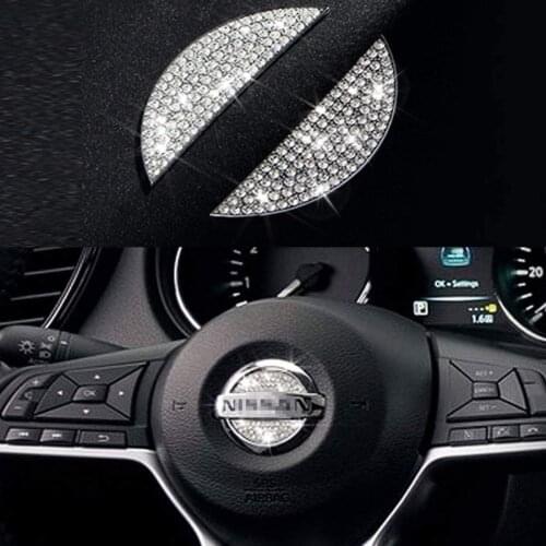 Crystal Diamond Steering Wheel Emblem Sticker for Nissan J11 Qashqai Navara Cube Juke Kicks LEAF GT-R Murano Xterra Quest NV200