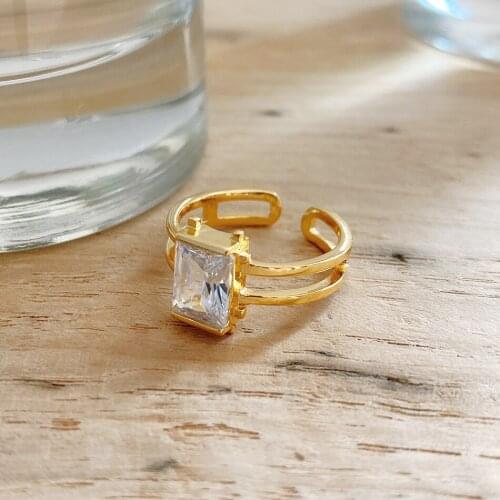 Amaiyllis Rings With Crystals