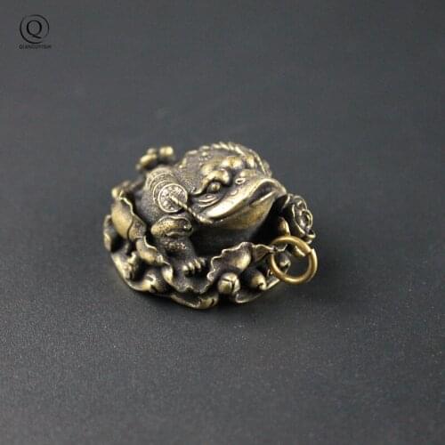 Retro Three Legs Toad Car Key Pendant Brass Keychain Accessories Small Bronze Bufo Lucky Animal Copper Key Chain Rings Hanging