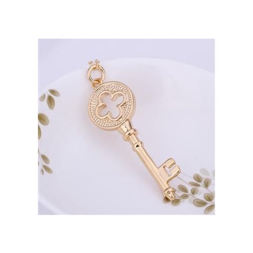 P271_2 Hot Sale Fine Plated Jewelry Wholesale Factory Price Charms Free Shipping Fashion Golden Clover Key Pendants