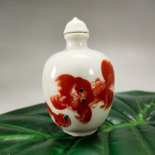 Elaborate Interesting Chinese Old-style Collection Home Decoration Porcelain Auspicious Lions Snuff Bottle