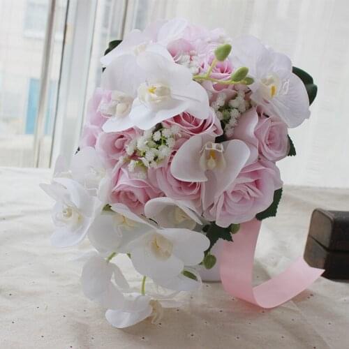 Wedding bride holding flowers wedding photo studio photo home decoration travel wedding supplies pink white bouquet