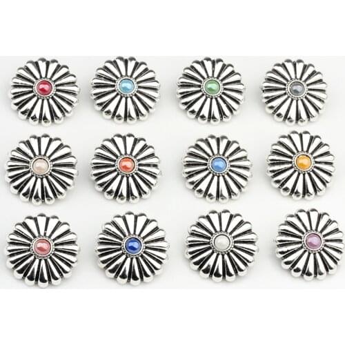 3pcs/lot 30MM Retro Zinc Alloy Round Clothes Decorative Daisy Buttons Charms Pendant For DIY CONCHO Jewelry Accessories