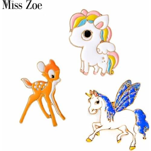 Miss Zoe Lovely Wings Little Horse Deer Brooch Button Pins Denim clothes backpack Pin Badge Cartoon Animal Jewelry Gift for Kids