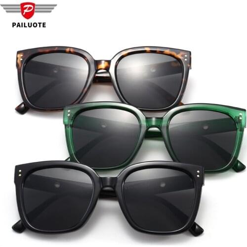 Classic Black Sunglasses for Women Shades 2021 Summer Glasses Men Travel Decorative Frame Material Polycarbonate Gift Zonnebri