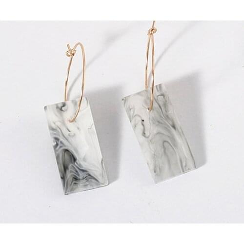 New Earrings Popular Fashion Personality Simple White Square Shell Earrings for Women Jewelry Bijoux Brincos Wholesale