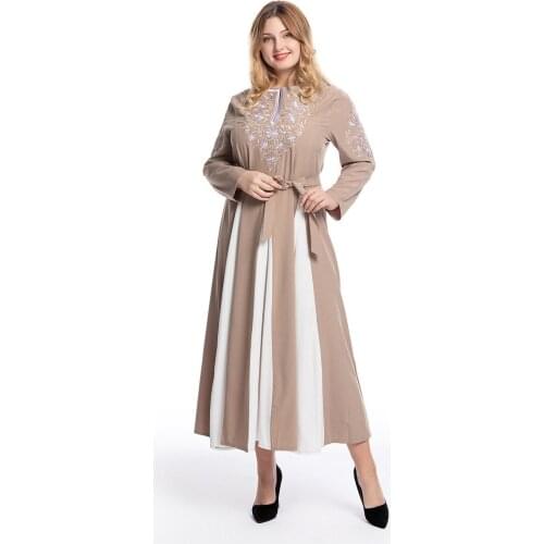 Abaya Dubai European and American fashion embroidered dress, round neck, long sleeve stitching and big swing Muslim dress