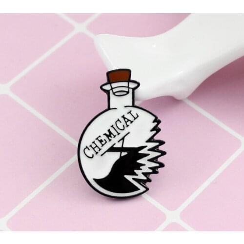 Unique Design Chemical Bottle Brooch "Clumsy Professor / Chemistry X" Scientific Experiment Enamel Pin Coat Badge Friends Gifts