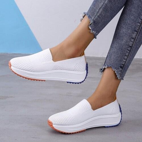 2021 Womens shoes spring and autumn thick-soled casual running shoes womens large size flying woven sports shoes women