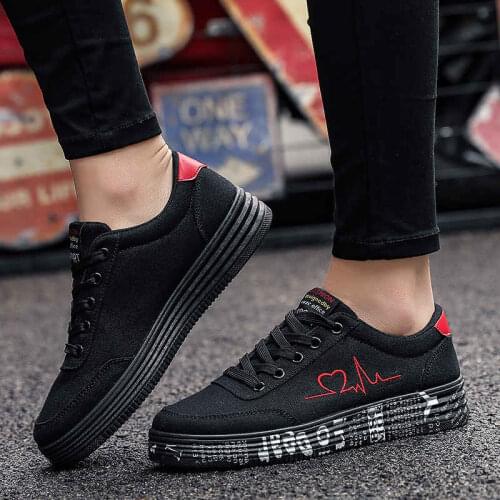 Low Top Sport Shoes Men Summer Black Canvas Sneakers Lace Up Mens Running Shoe Graffiti Sporty Man Shoe Couple Walk Trainers V7