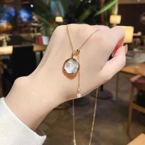 Chinese Style Fashion Shell Necklaces For Women Flowers Round Pendant Clavicle Chain Personality Cute Romantic Prom Accessories