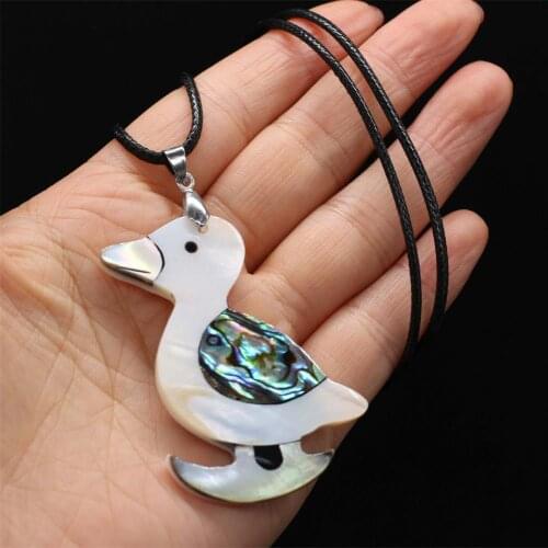 Natural Shell Necklace With Dark-Shaped Pendant Leather Cord 2MM Charms For Elegant Women Love Romantic Gift