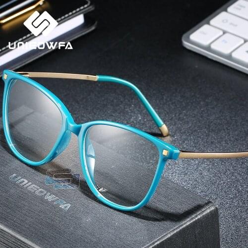 UNIEOWFA Women's Glasses And Cases