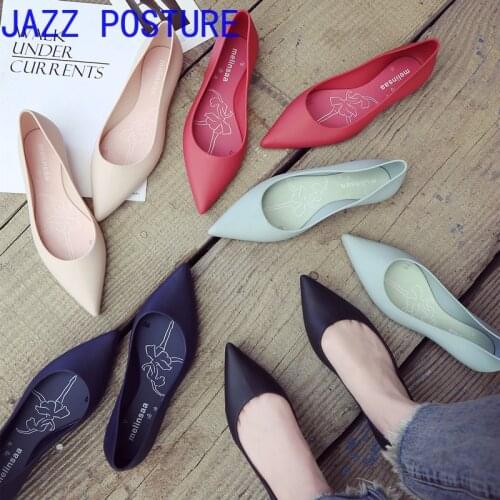 Summer womens shoes, womens flat sandals, womens waterproof shoes, pointed rubber shoes; spring and autumn womens shoes z106