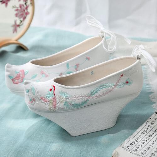 Traditional Chinese Hanfu Shoes Ancient Women Heels White Embroidered Crane Lotus Ginkgo Lolita Girl Oriental Princess Platforms