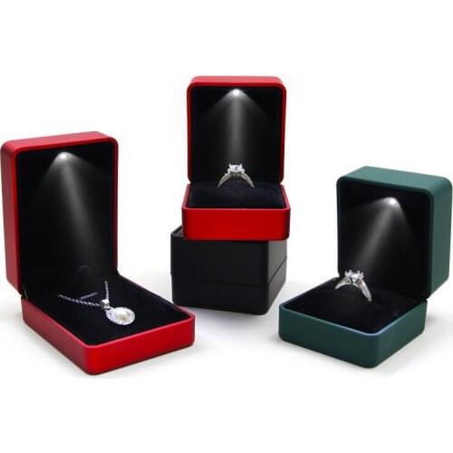 PU Leather Jewelry Joyero Organizer Carry LED Wedding Ring Necklace Box High Class Exquisite Jewelry Cases Display органайзер