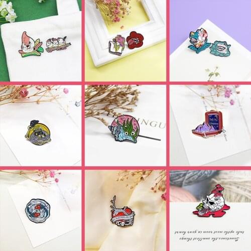 The latest Enamel Pin Bird dog shark fish Animal Brooches Mushroom flower Conch seaweed Robot elderly Lapel Heart skeleton badge