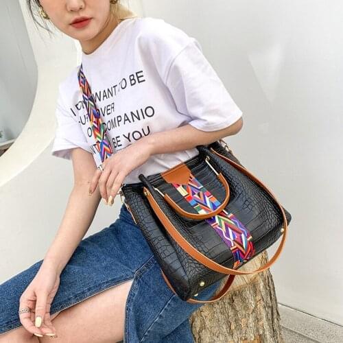 Womens shoulder bag makeup female diagonal handbag fashion cosmetics trend crocodile pattern four-piece mother-in-law tote bag