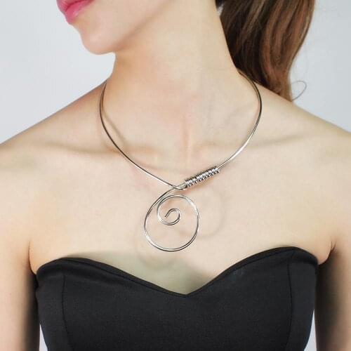 Alloy Choker Collar Necklace For Women Punk Round Metal Statement Torques Geometric Collar Necklace Jewelry UKNE