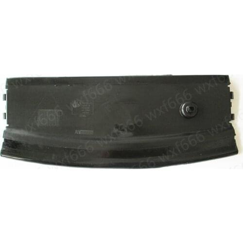 Water tank lower guard Water tank deflector fender Suitable for 5 Series E60b mw520 523 525 528 530LI Bottom plate Engine guard