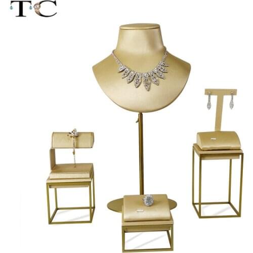 2019 New Quality Jewelry Store Window Counter Showcase PU Ring Earring Bracelet Necklace Watch Jewelry Display Stand Kit