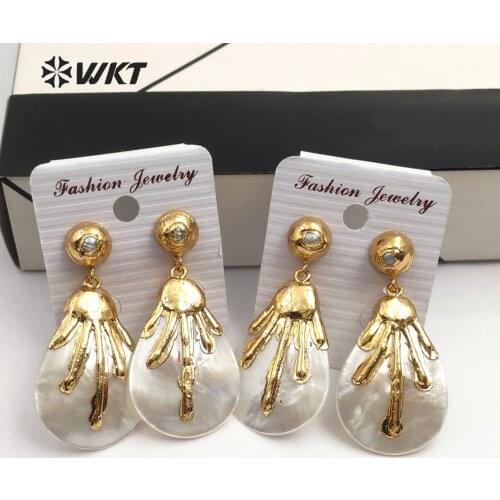 WT-E544 WKT Natural Sea Shell Water Drop Shape Earring With Gold Electroplated Fashion Earrings Jewelry Gift For Women