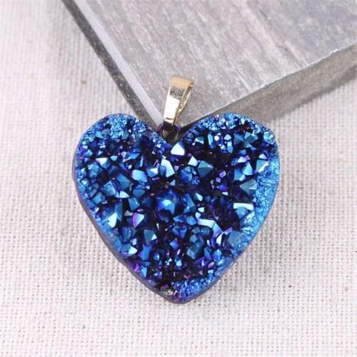 Natural Stone Jewelry Agates cluster Heart Shape Pendants Female Heart Wrapped Necklace Sweater Chain Accessories Pendant