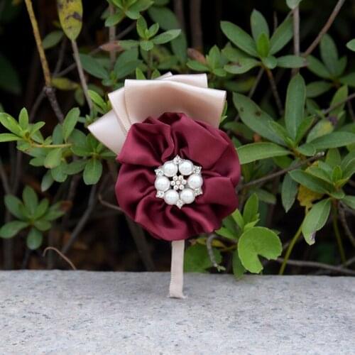 5pcs/lot Artificial Burgundy Rose Corsage Silk Rose Flower Bridesmaid Hand Flowers with Pearl Wedding Party Decoration