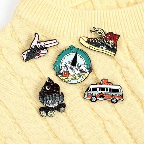 Camping Outdoor Compass Canvas Shoe Bonfire Tent Motorhome Brooches Enamel Pin Outdoor Bag Lapel Pin Badge Jewelry Gift for