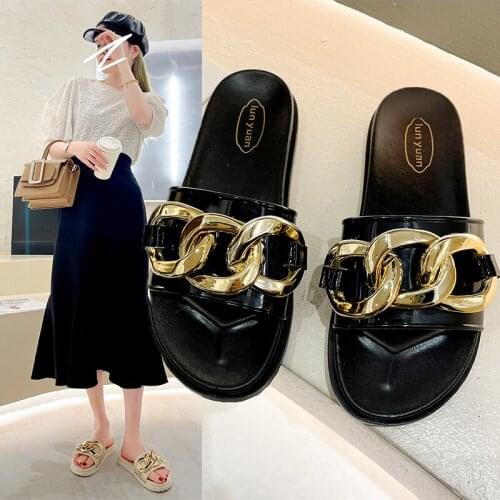2021 Summer Fashion Brand Gold Metal Chain Slippers Flat Heel Casual Slide Summer Outdoor Beach Sandals Ladies Flip Flops Shoes