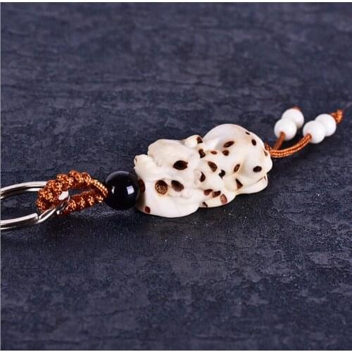 New arrival bodhi key chain Natural thousand eyes bodhi carving Pi xiu key chain 10pcs/lot
