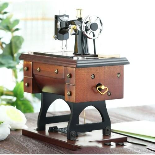 Wooden crafts ornaments simulation sewing machine music box music box birthday gift furniture decoration ornaments