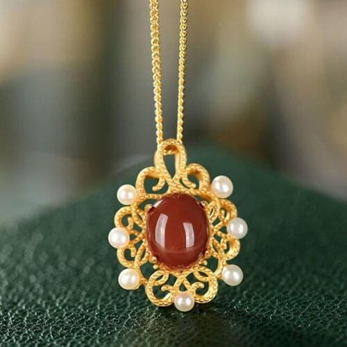 Exquisite Design Necklace S925 Sterling Silver Gilding Inlaid Pearl Southern Red Agate Pendant Womens Light Luxury Court Style