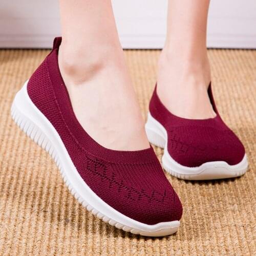 Summer Women Shoes 2021 Fashion Breathable Mesh Flat Shoes Flying Women Stretch Comfort Casual Shoes Women Loafers Sneaker Socks