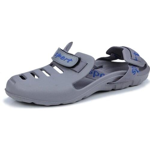 2021 New Fashion Sandals Men Clogs Slippers Soft Bottom Beach Jelly Clogs Male Comfy Breathable Water Garden Ankle-Wrap Sandals