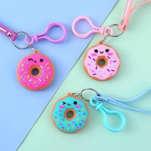 Sweet Donuts Theme Keychain Party Favors Pendant for Kid Toy Ornament Souvenirs Gift Funny Food Accessories Backpack Keychain
