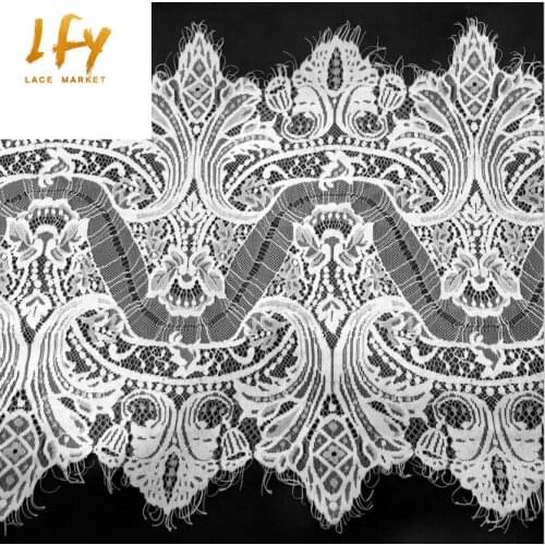 LOW PRICE 3M 34cm white vantage look high quality gorgeous wedding dress french chantilly lace wholesale