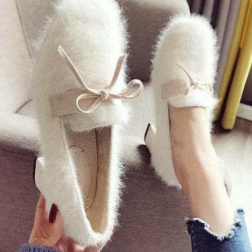 White hairy shoes female winter wear a new 2020 pedal bean shoes 100 thick heel single shoes female velvet